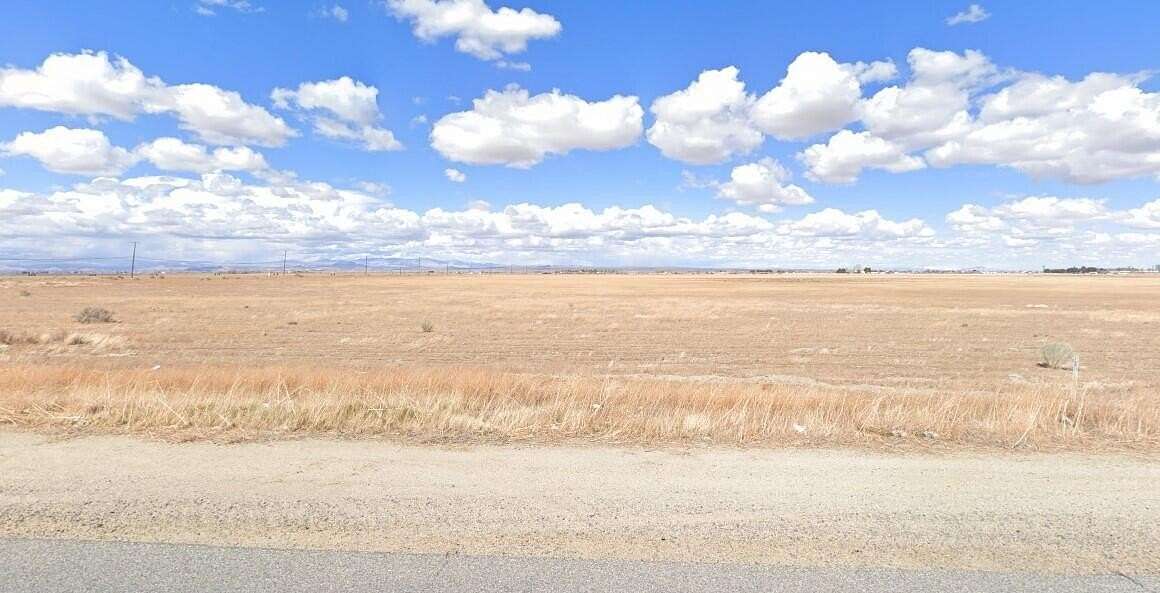 5.154 Acres of Land for Sale in Lancaster, California