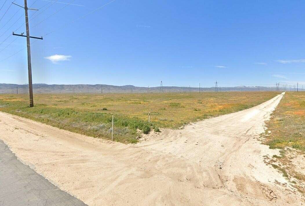 9.749 Acres of Land for Sale in Lancaster, California