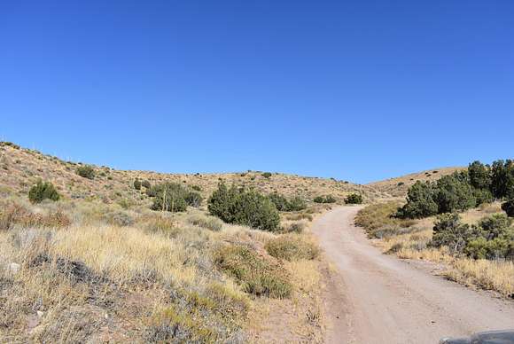 20 Acres of Agricultural Land for Sale in Palmdale, California