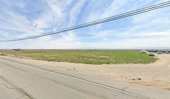 29.28 Acres of Agricultural Land for Sale in Rosamond, California