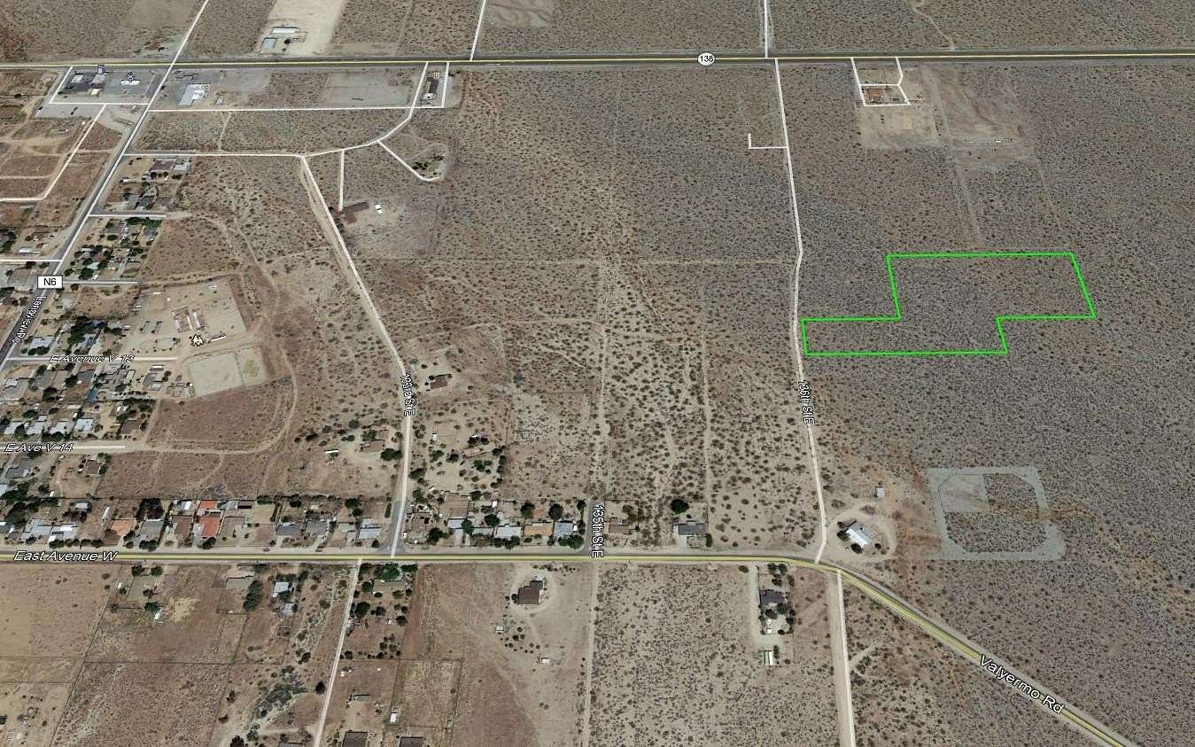 7.51 Acres of Residential Land for Sale in Pearblossom, California