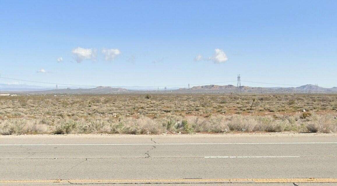 8.558 Acres of Commercial Land for Sale in Pearblossom, California