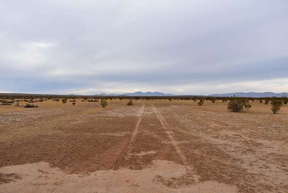 2.355 Acres of Residential Land for Sale in Mojave, California