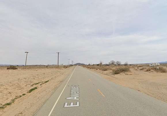 2.549 Acres of Residential Land for Sale in Palmdale, California