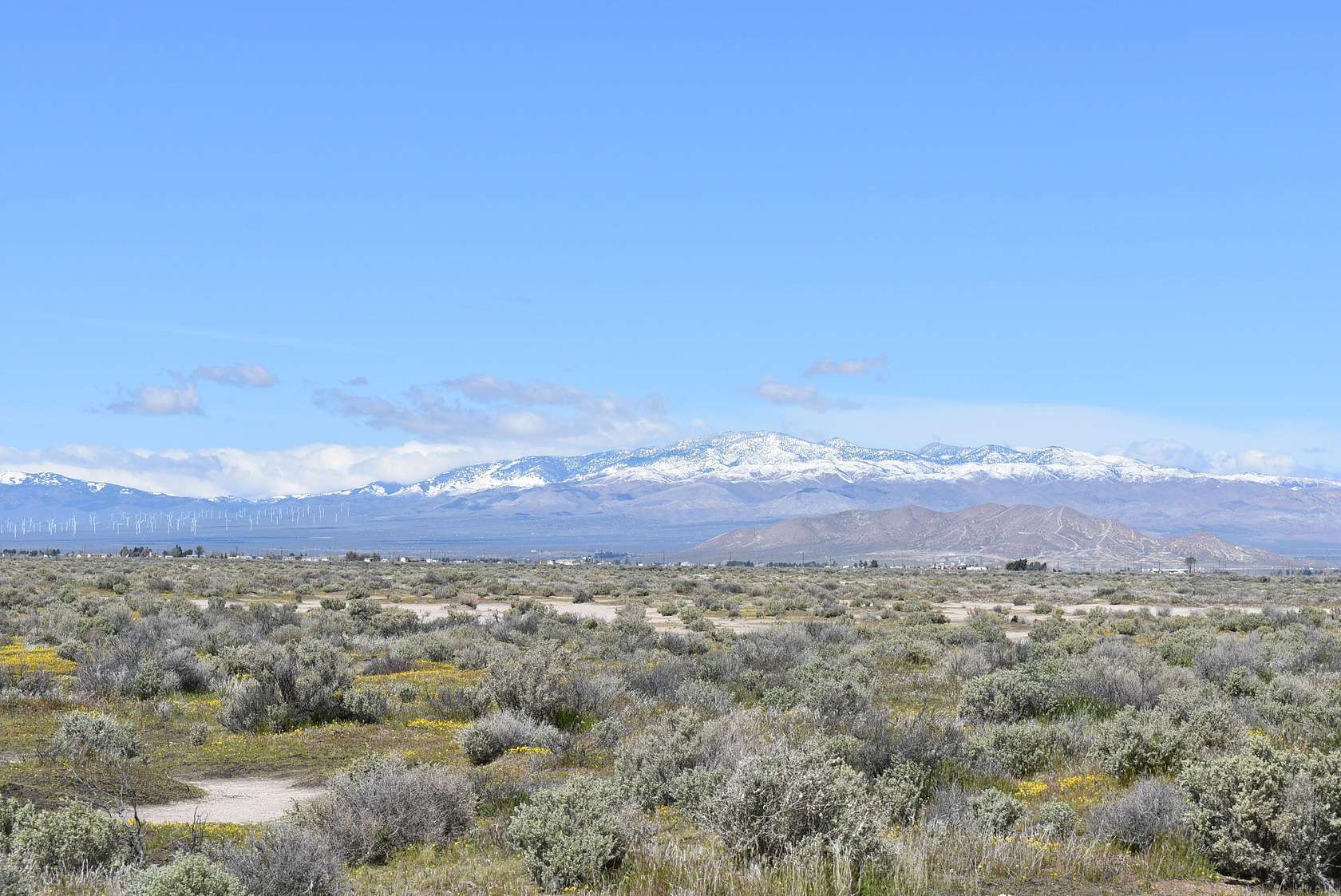 2.5 Acres of Land for Sale in Antelope Acres, California