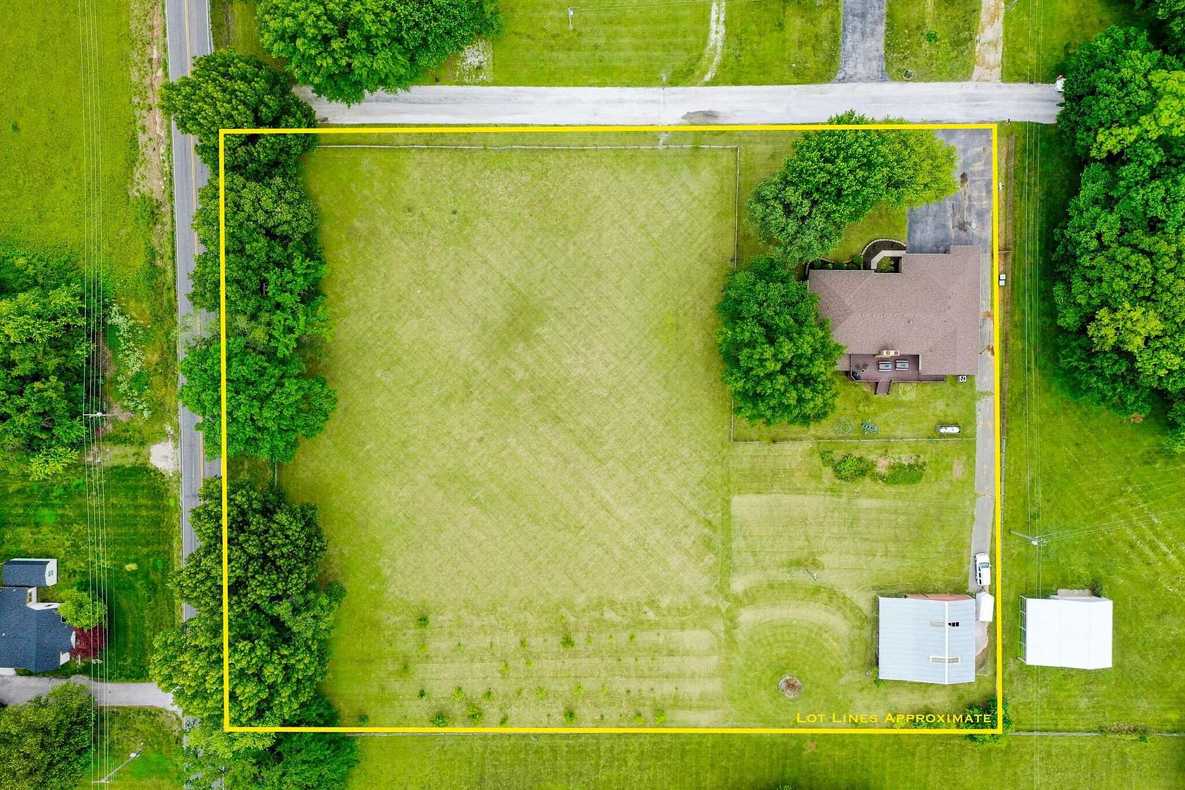 2.5 Acres of Residential Land with Home for Sale in Nixa, Missouri