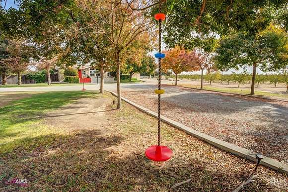 5 Acres of Residential Land with Home for Sale in Bakersfield, California