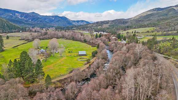 58.84 Acres of Land with Home for Sale in Jacksonville, Oregon