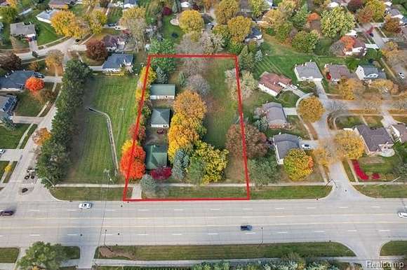 1.27 Acres of Residential Land for Sale in Troy, Michigan