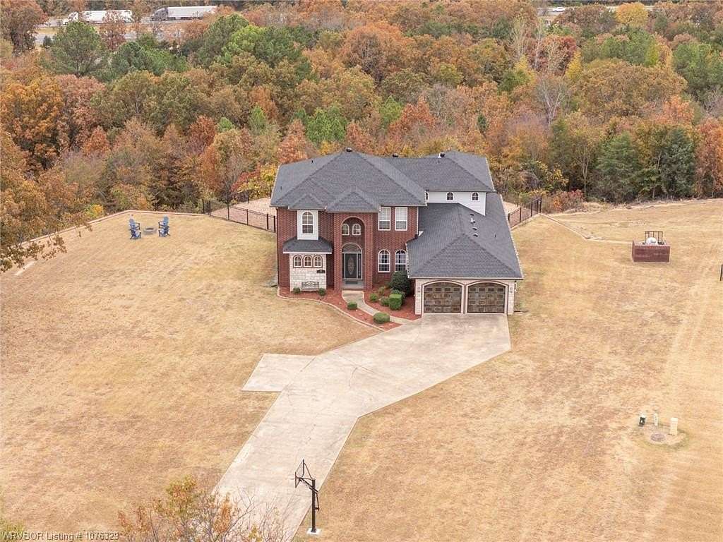 2.11 Acres of Residential Land with Home for Sale in Alma, Arkansas