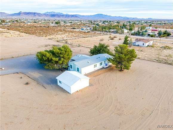 2.12 Acres of Residential Land with Home for Sale in Golden Valley, Arizona