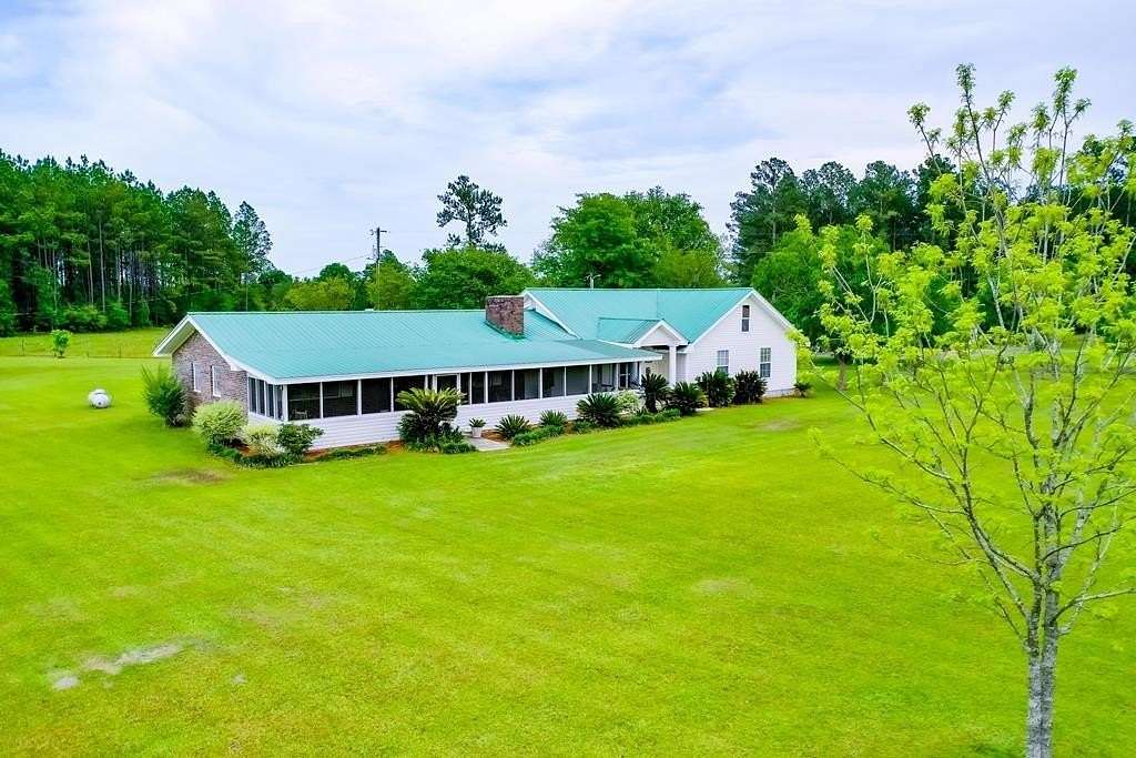 8.35 Acres of Land with Home for Sale in Blackshear, Georgia