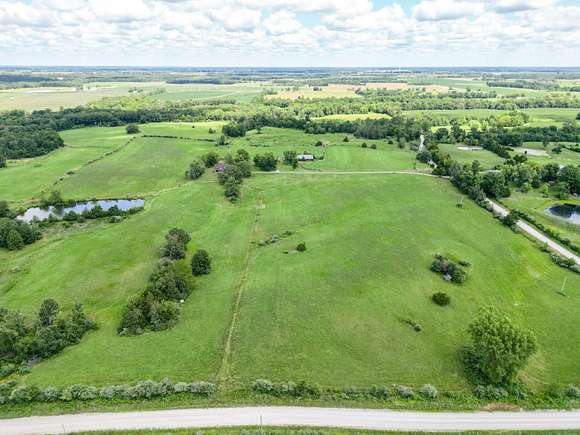 34.5 Acres of Agricultural Land for Sale in Higbee, Missouri