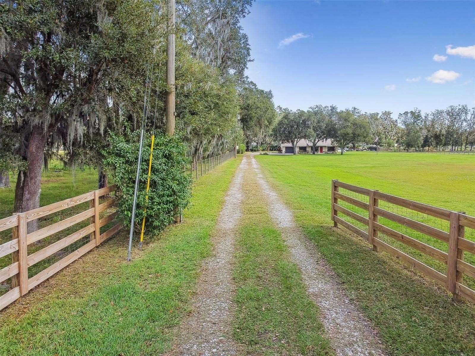 3.12 Acres of Residential Land with Home for Sale in Plant City, Florida