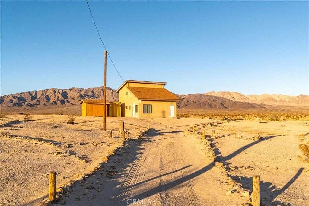 5 Acres of Residential Land with Home for Sale in Twentynine Palms, California