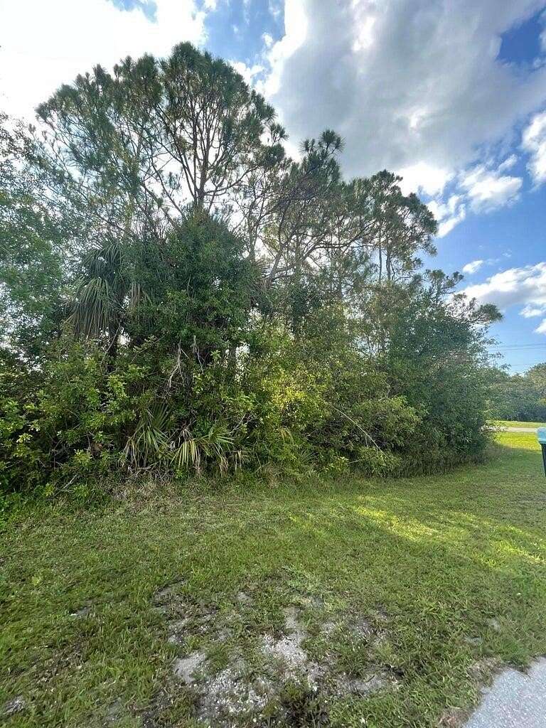 0.39 Acres of Residential Land for Sale in Okeechobee, Florida