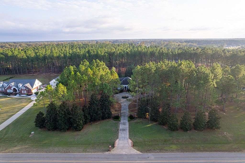 2.87 Acres of Residential Land with Home for Sale in Leesburg, Georgia