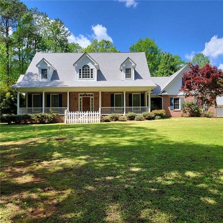 2.33 Acres of Residential Land with Home for Sale in Lanett, Alabama