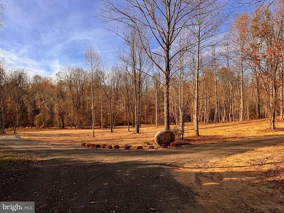 4.68 Acres of Land for Sale in Washington, Virginia