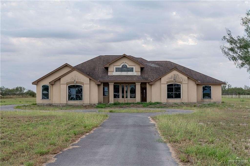 6.45 Acres of Residential Land with Home for Sale in Edinburg, Texas