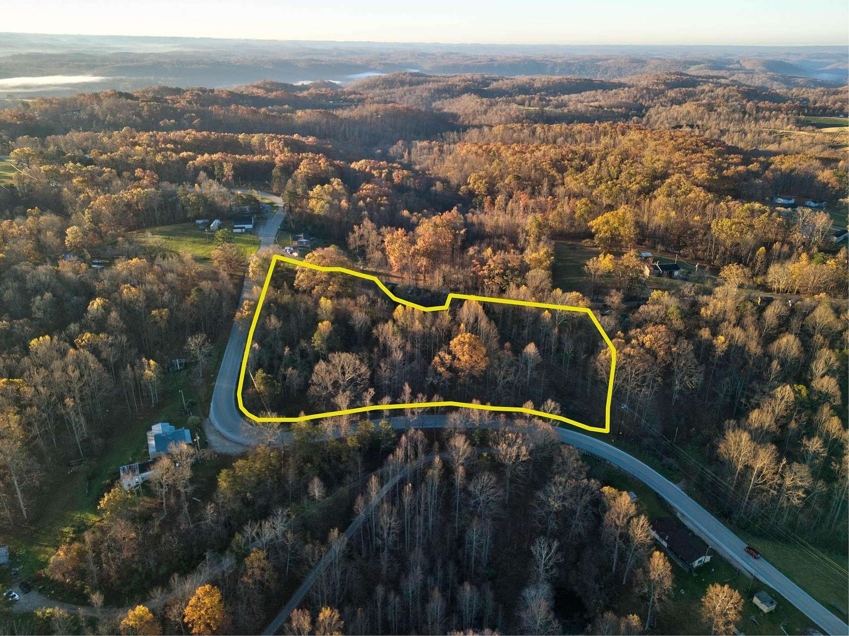 4 Acres of Residential Land for Sale in Beattyville, Kentucky