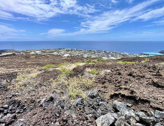 1.039 Acres of Residential Land for Sale in Captain Cook, Hawaii