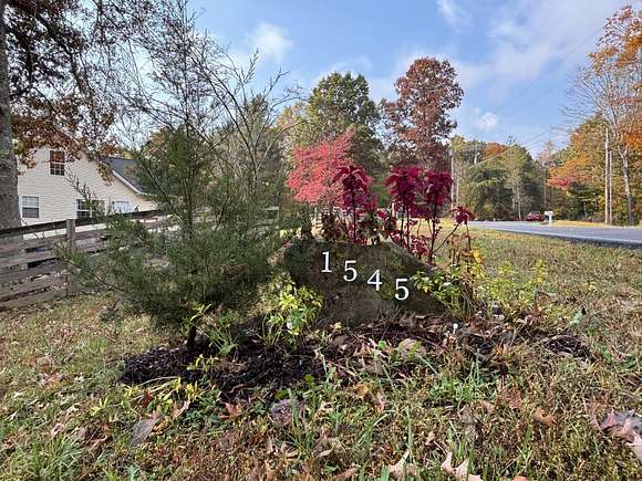 3 Acres of Residential Land with Home for Sale in Kingston Springs, Tennessee