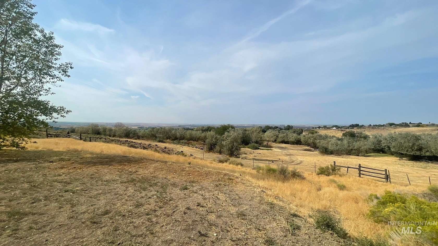 2.53 Acres of Residential Land with Home for Sale in Buhl, Idaho