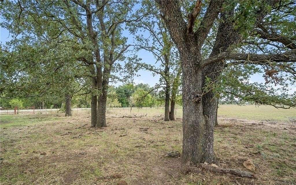 15 Acres of Land for Sale in Gatesville, Texas