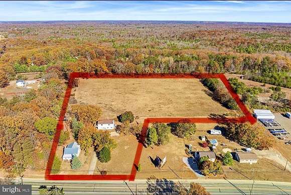 9.79 Acres of Residential Land with Home for Sale in Salem, New Jersey