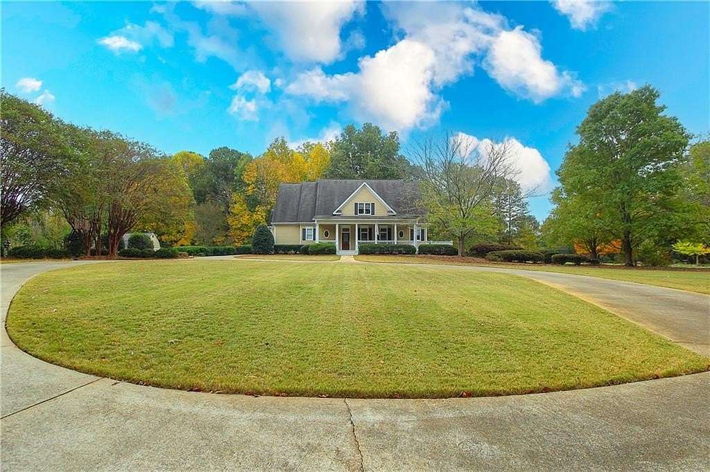 5.28 Acres of Residential Land with Home for Sale in Kennesaw, Georgia