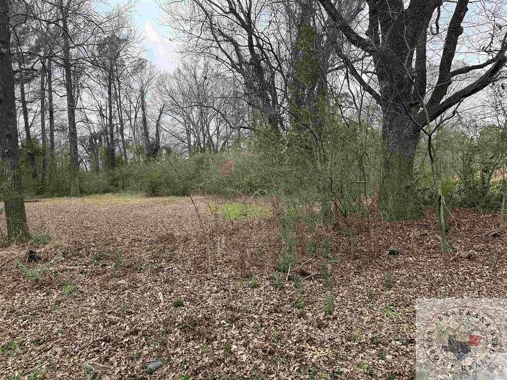 0.16 Acres of Mixed-Use Land for Sale in Texarkana, Texas