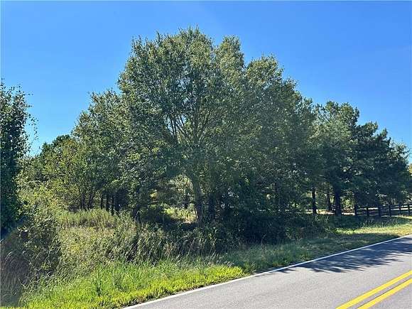 5 Acres of Residential Land for Sale in Loganville, Georgia