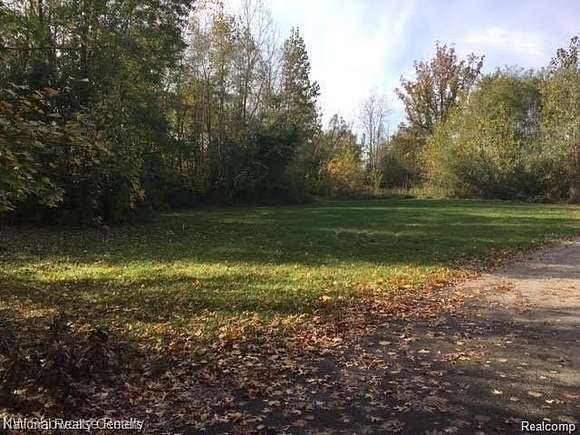 0.81 Acres of Residential Land for Sale in Commerce Township, Michigan