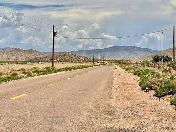 18.2 Acres of Land for Sale in Kingman, Arizona