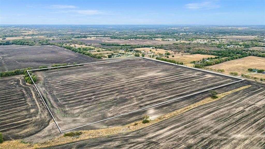 30 Acres of Agricultural Land for Sale in Van Alstyne, Texas