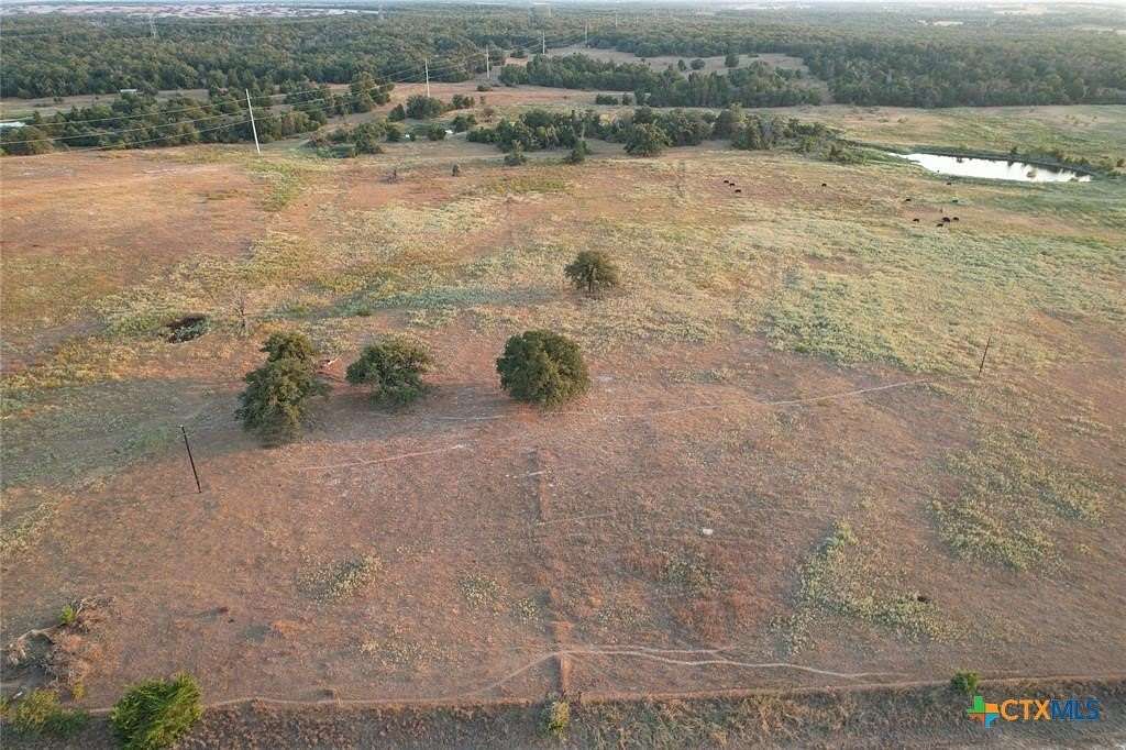 20 Acres of Recreational Land & Farm for Sale in Thorndale, Texas