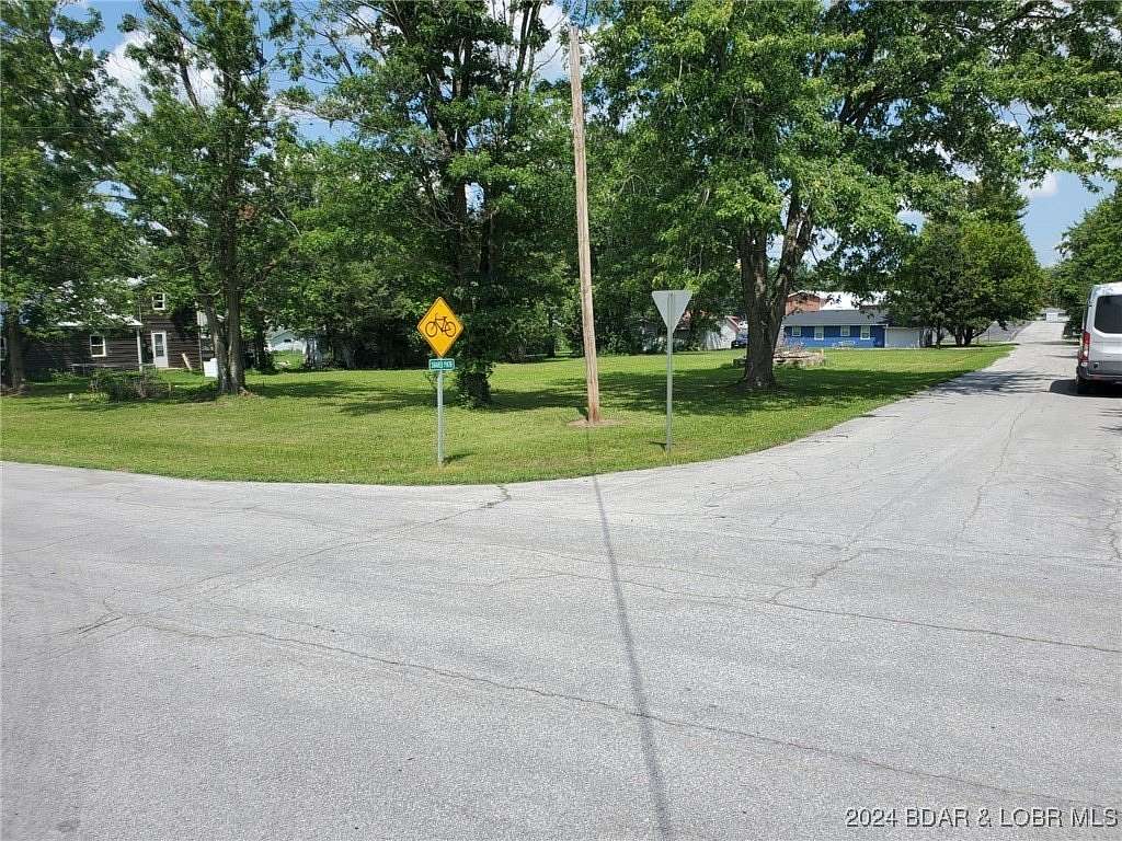 Residential Land for Sale in Versailles, Missouri