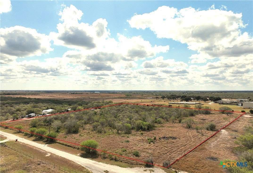 7.48 Acres of Residential Land for Sale in Beeville, Texas