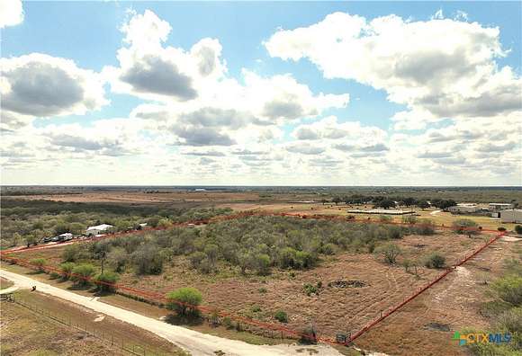 7.48 Acres of Residential Land for Sale in Beeville, Texas