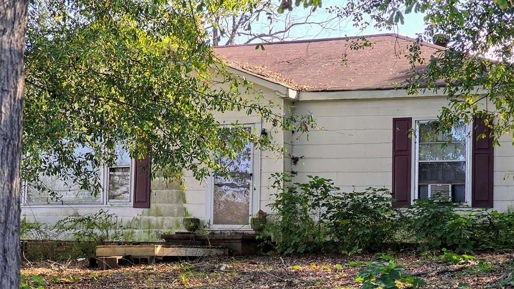 9 Acres of Land with Home for Sale in Gaffney, South Carolina