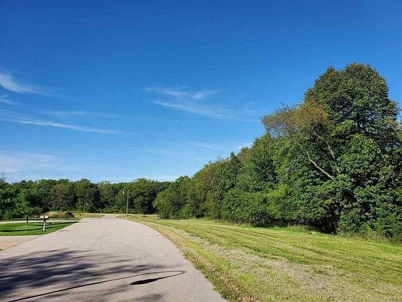 1.69 Acres of Residential Land for Sale in Dixon, Illinois