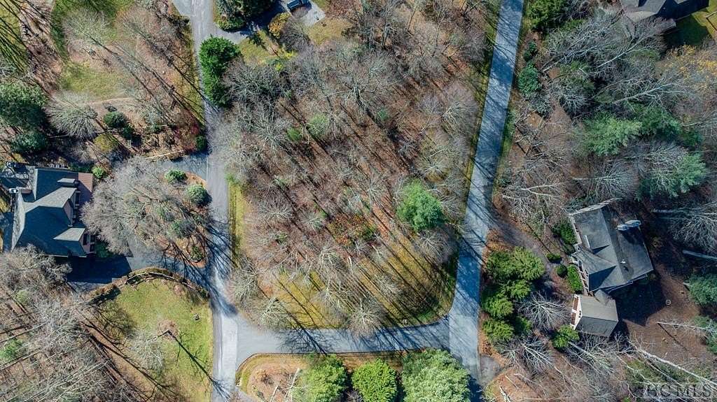 0.75 Acres of Residential Land for Sale in Cashiers, North Carolina