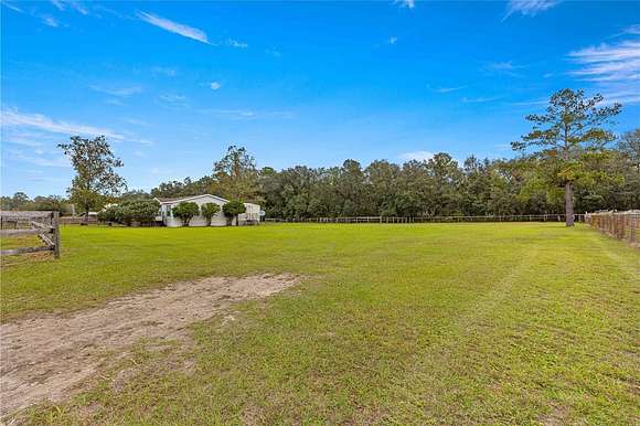 5 Acres of Land with Home for Sale in Morriston, Florida