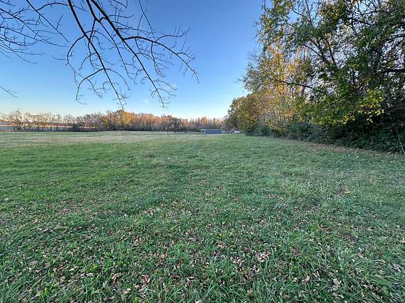 5.026 Acres of Land for Sale in Carmi, Illinois