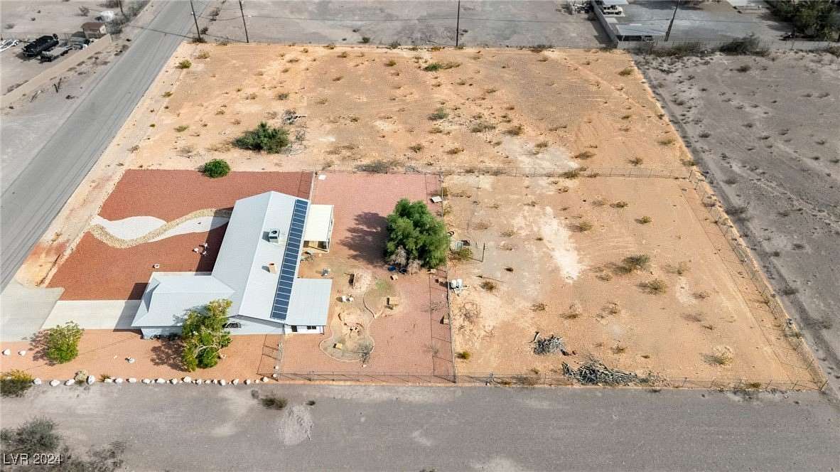 2.06 Acres of Residential Land with Home for Sale in Las Vegas, Nevada