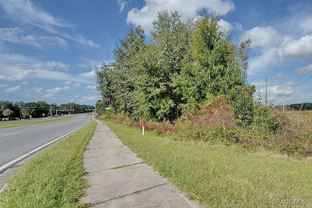 0.55 Acres of Mixed-Use Land for Sale in Crystal River, Florida