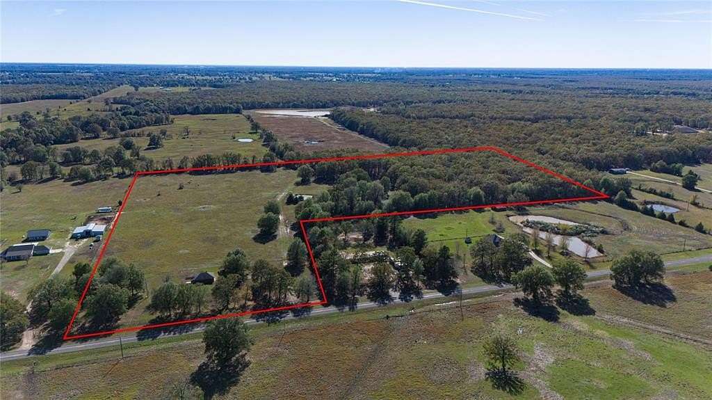 31 Acres of Recreational Land for Sale in Blossom, Texas