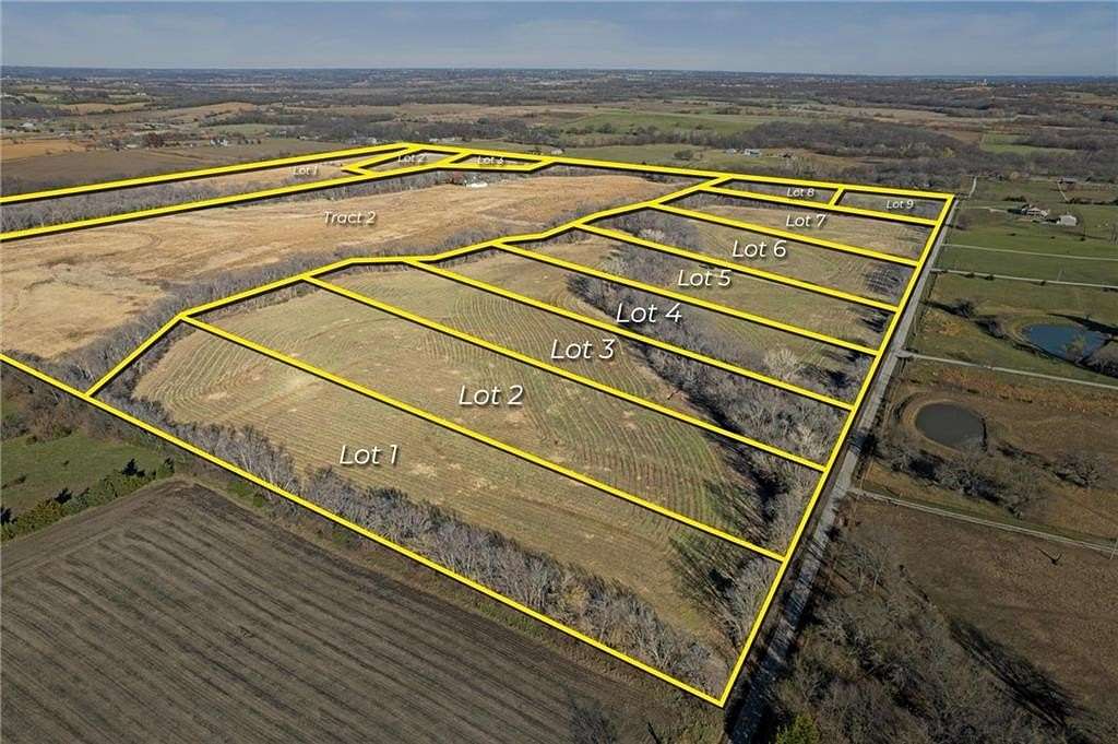 6.83 Acres of Residential Land for Sale in Linwood, Kansas