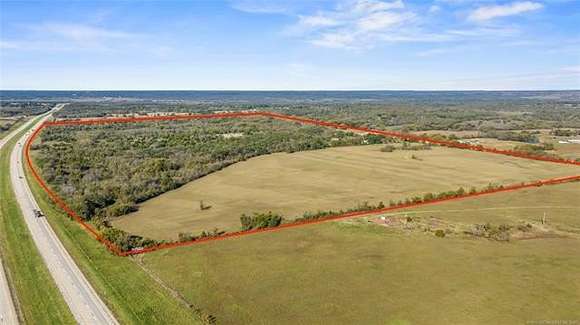 215.5 Acres of Land with Home for Sale in Henryetta, Oklahoma